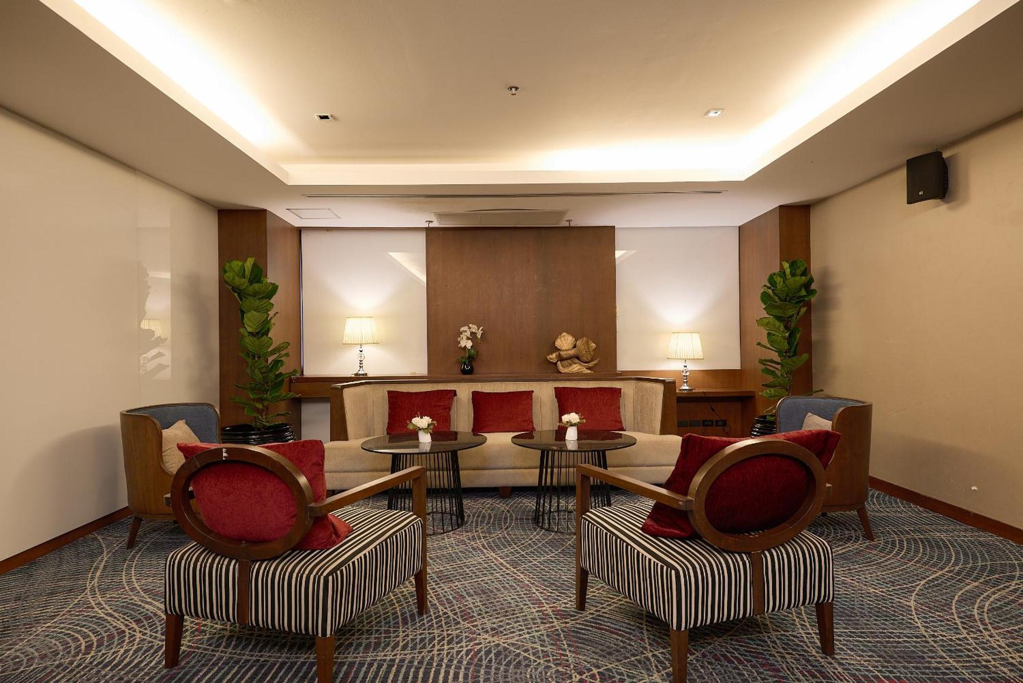 Rua Rasada Hotel - The Ideal Venue For Meetings & Events Транг Екстериор снимка